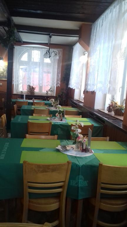 Penzion Uran Stráž pod Ralskem Bagian luar foto